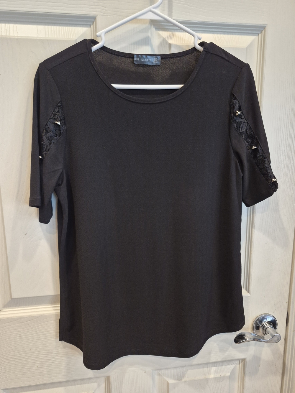 Love Scarlett Black Lace-Accented Short Sleeve Top
